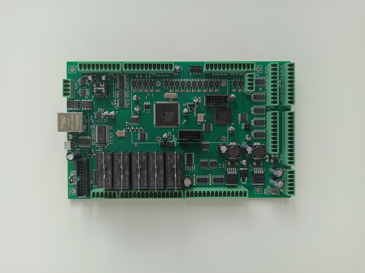 et9-001.jpg